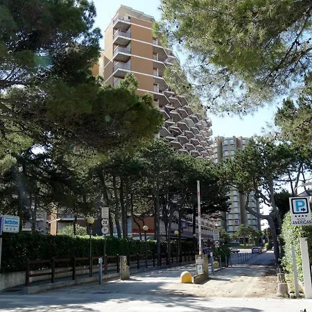 Apartment Splendido Attico, Piscina E Vista Mare